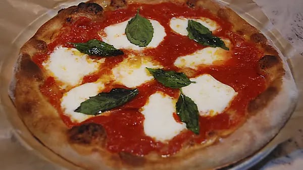 Pizza más cara afecta bolsillos de los italianos, sobre todo las hechas en casadfd