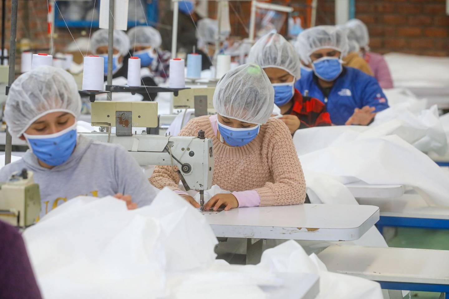 Industria textil local pide que se apliquen salvaguardias a importaciones sobre todo de naciones asiáticas como China.dfd