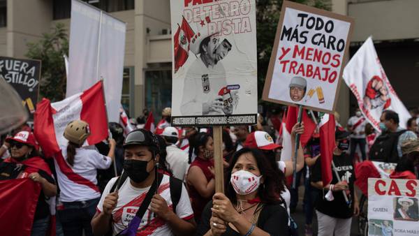 Defensor del Pueblo de Perú demanda a Pedro Castillo renunciar a la Presidencia dfd