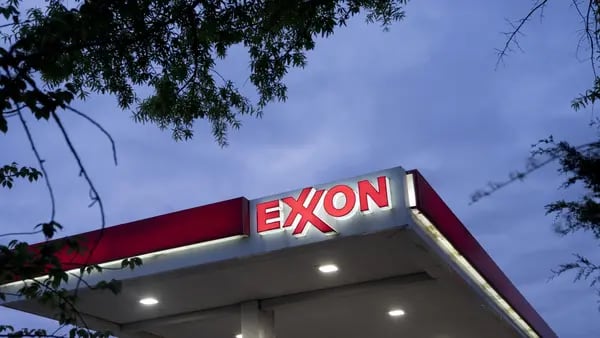 Exxon negocia suministro de litio con Tesla, Ford y Volkswagendfd