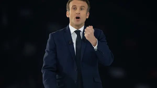 Ventaja de Macron sobre Le Pen se reduce en sondeo diario rumbo elecciones Franciadfd