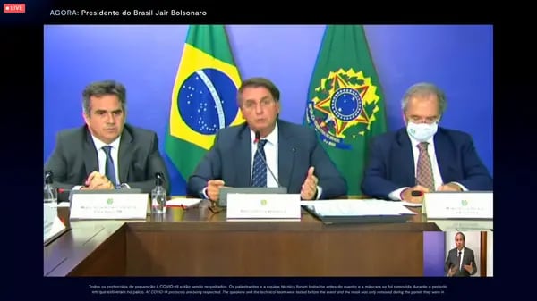 Em fala a investidores, Bolsonaro diz que eleição de Lula seria "volta" do comunismo ao Brasil