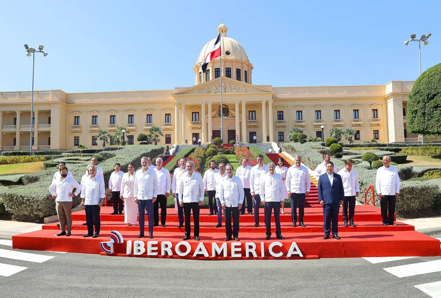 Foto oficial de Jefas y Jefes de Estado y de Gobierno en el marco de la XXVIII Cumbre Iberoamericana.