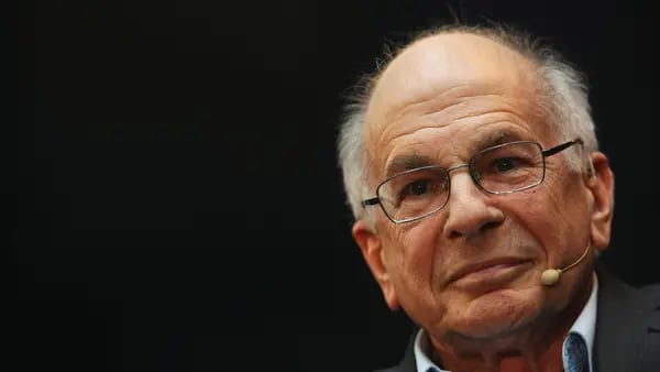 Daniel Kahneman, psicólogo que revolucionou a economia, morre aos 90 anosdfd