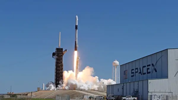 Coreia do Sul e SpaceX levam primeiro satélite espião do país ao espaçodfd