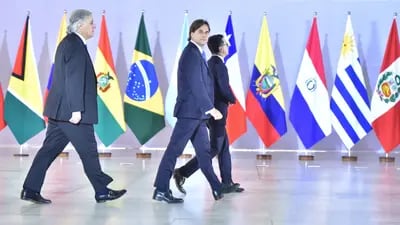 Luis Lacalle Pou, Uruguay's president, center, during the South America Summit at Itamaraty Palace in Brasilia, Brazil, on Tuesday, May 30, 2023.