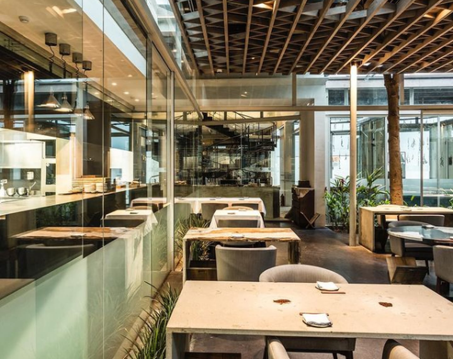 Cocina y Sala de Central Restaurante, en Lima, Perú. Este es el segundo mejor restaurante de 2022 y el mejor de Latinoamérica, según The World's 50 Best Restaurants