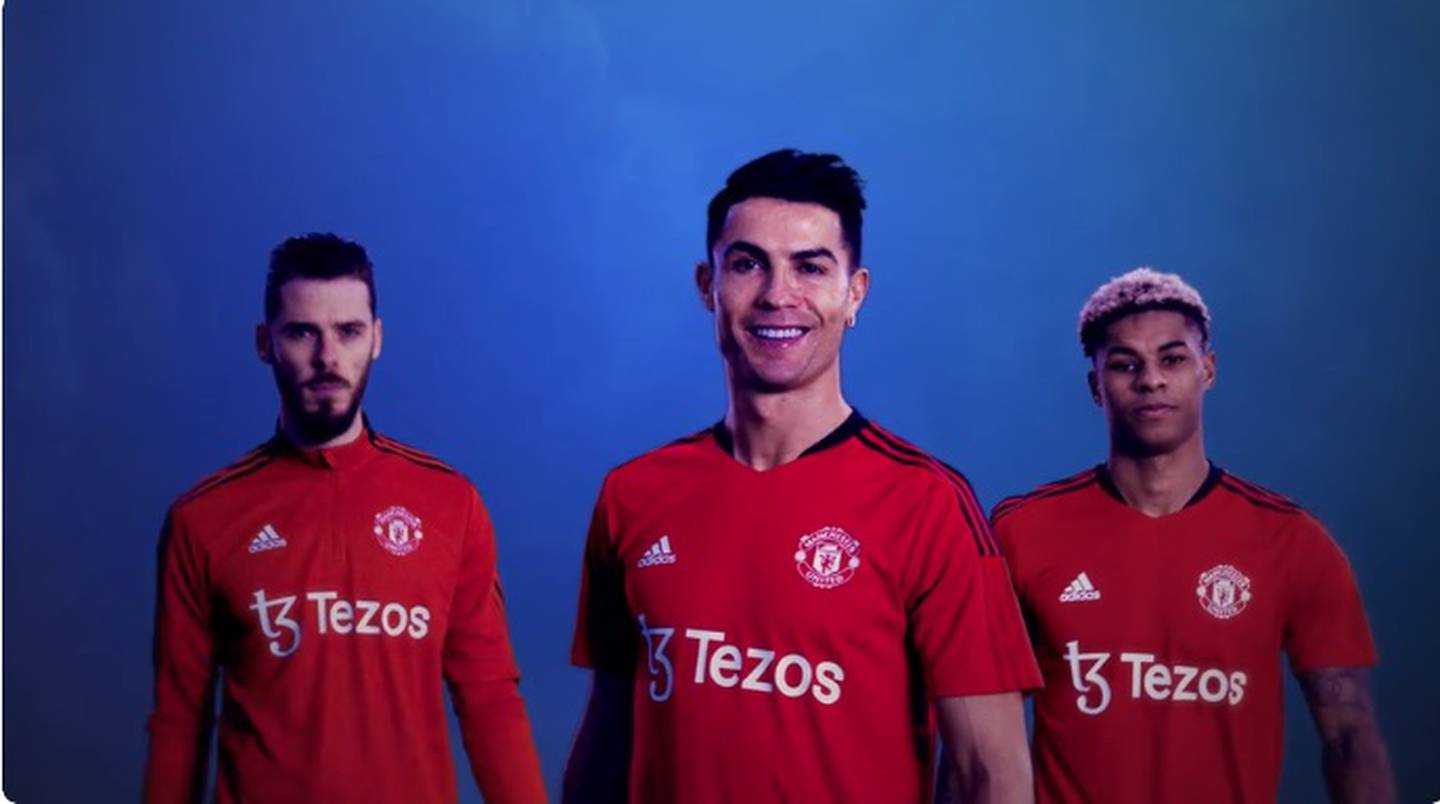 Manchester United anunció una asociación histórica de varios años con Tezos.