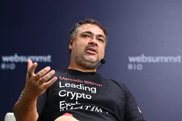 Reinaldo Rabelo, CEO de Mercado Bitcoin, en el panel de criptoactivos durante Web Summit Rio 2023 (Eóin Noonan/Web Summit Rio via Sportsfile)