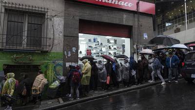 Por qué hay caos financiero en Bolivia, según este economista del IIFdfd