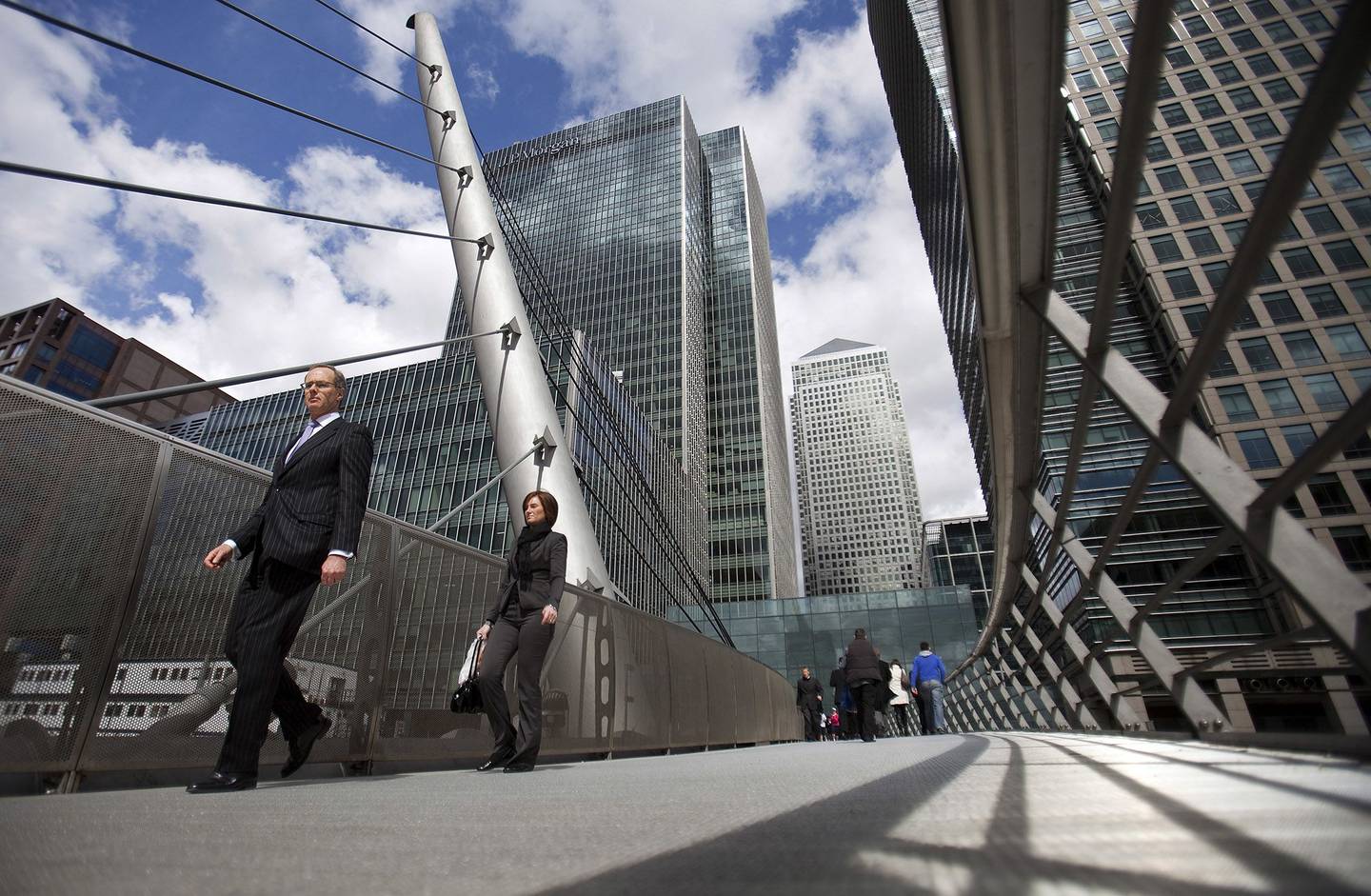 JPMorgan Chase & Co.'s London Offices As Trader's Deals Spur Concerndfd