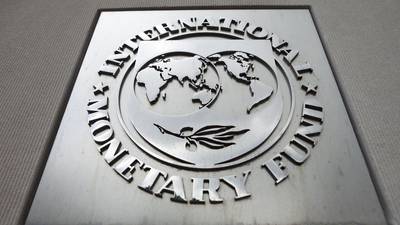 Argentina Seen Struggling to Comply With IMF Targetsdfd