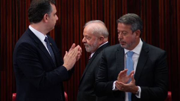 Lula, con dificultades para consolidar apoyos en sus primeros 100 días de gobiernodfd