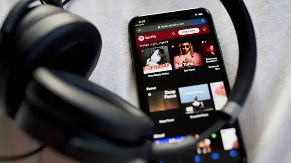 Spotify supera as previsões de crescimento de assinantes enquanto reduz custosdfd