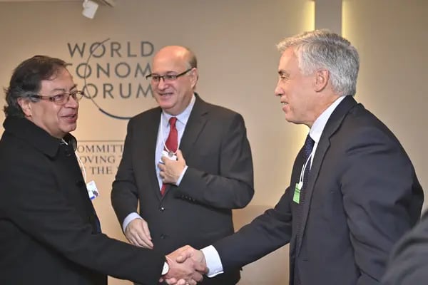 Encuentro bilateral entre el mandatario colombiano, Gustavo Petro, con el presidente del Banco Interamericano de Desarrollo, Ilan Goldfajn