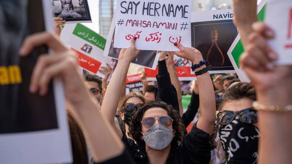 Irán confirma las condenas a muerte de manifestantes adolescentesdfd