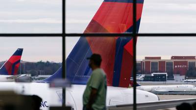 United e Delta cancelam 200 voos na véspera de Nataldfd