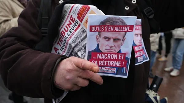 La ira contra Macron salpica las calles de París este 1 de mayodfd