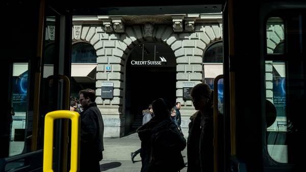 Daybreak: Credit Suisse recibe rescate; el controversial Javier Mileidfd