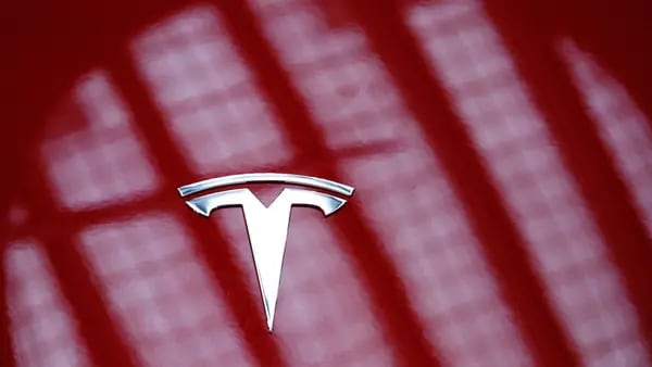 Tesla no tiene registrada inversión con el Gobierno de México: Raquel Buenrostrodfd