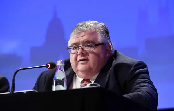 Agustín Carstens Urges Emerging Markets Vigilance in Finishing Inflation Fight.