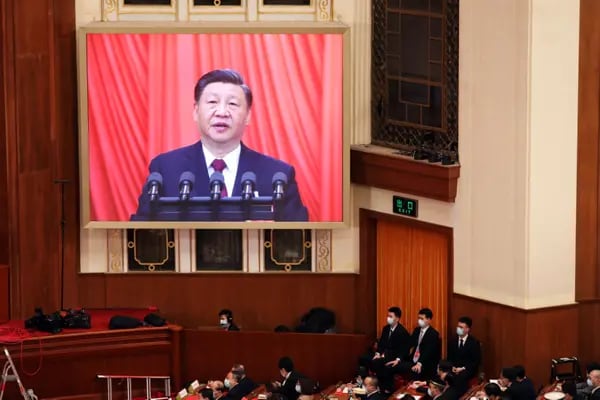 Una pantalla muestra a Xi Jinping, presidente de China