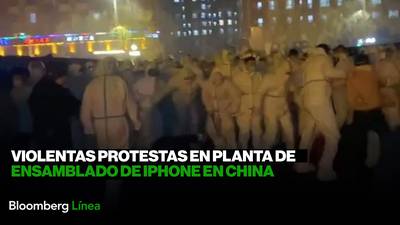 Violentas protestas en planta de ensamblado de iPhone en China por confinamientosdfd