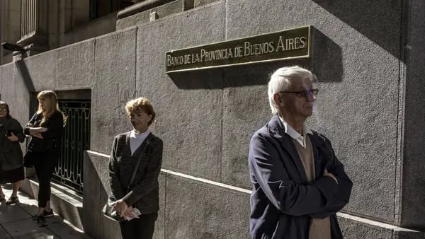 Jubilaciones en Argentina aumentan en marzo y habrá refuerzo para el haber mínimodfd