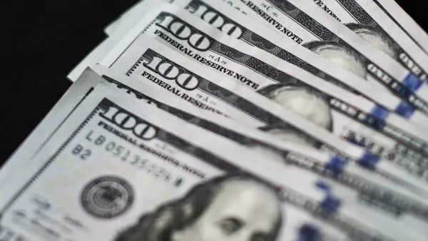Dólar vuelve a repuntar en Colombia y se cotiza arriba de los $4.500 este juevesdfd