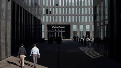 Suiza suspende algunas primas de Credit Suisse tras la adquisición de UBSdfd