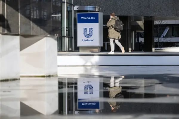 Señalización de Unilever Plc en una entrada de la sede de la empresa en Rotterdam, Países Bajos, el martes 8 de febrero de 2022. Fotógrafo: Peter Boer/Bloomberg