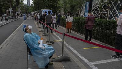 Los contagios en Pekín siguen aumentando y amenazan su estrategia de Cero Covid dfd