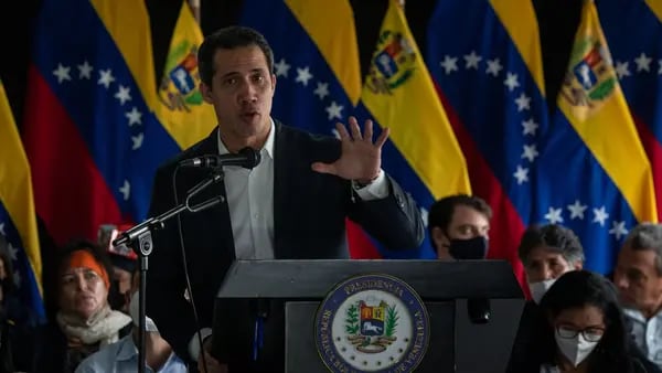 Tenedores de bonos venezolanos sin negociación de la deuda por ausencia de liderazgodfd