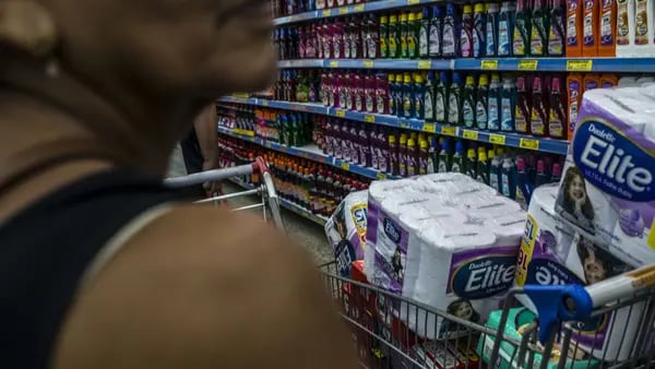 Inflación en Argentina: supermercados aceptan retrotraer precios al 10 de marzodfd