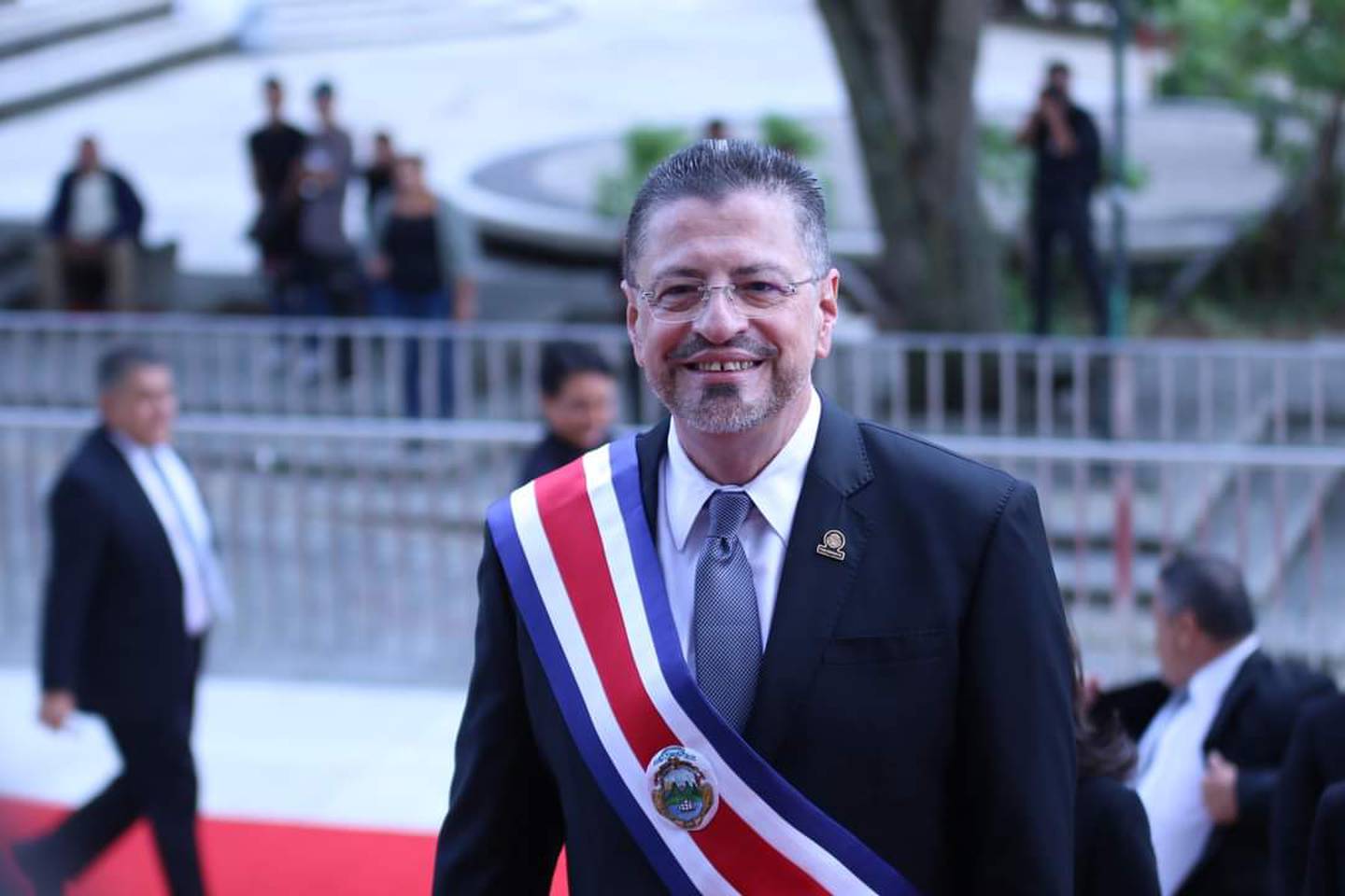 Rodrigo Chaves Robles al ingresar a la Asamblea Legislativa el 2 de mayo.