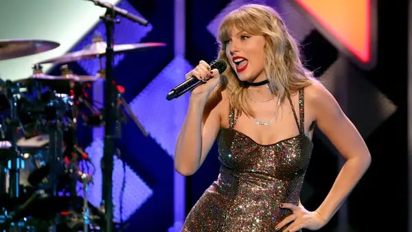Taylor Swift afirma que no pudo haber plagiado una canción que nunca escuchódfd