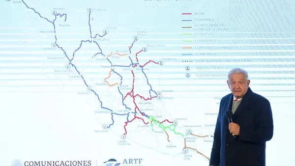La Estrategia Del Día: Los CEO de los trenes, relevos en Citi, Banxico, Ferrari, Amazon, Meta y Zoomdfd