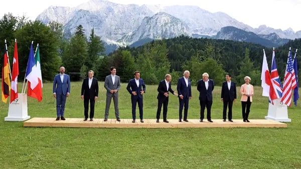 Países del G7 anuncian embargo al oro ruso por invasión a Ucraniadfd