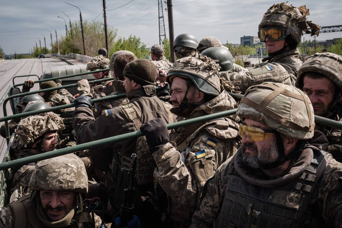 Militares ucranianos cerca de Kramatorsk, en el este de Ucrania. Fotógrafo: Yasuyoshi Chiba