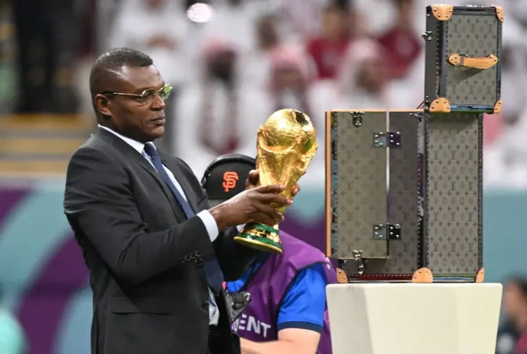 El trofeo fue mostrado en el Estadio Al Khor de Doha para el inicio del Mundial de Qatar 2022.dfd