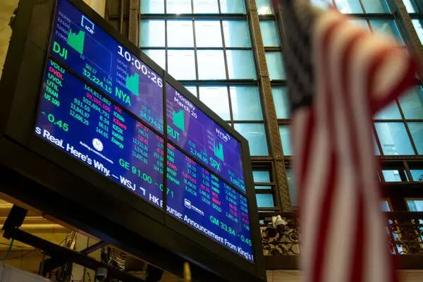Wall Street cae con varios datos económicos en la mira; solo Ibovespa cierra al alzadfd