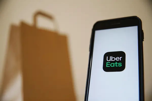Uber Eats avisa clientes que não vai mais aceitar entregas de refeições a partir desta terça-feira