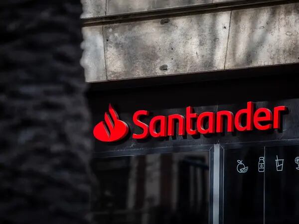 Openbank, de Banco Santander, ofrecerá objetivos de precio para acciones basados en IAdfd
