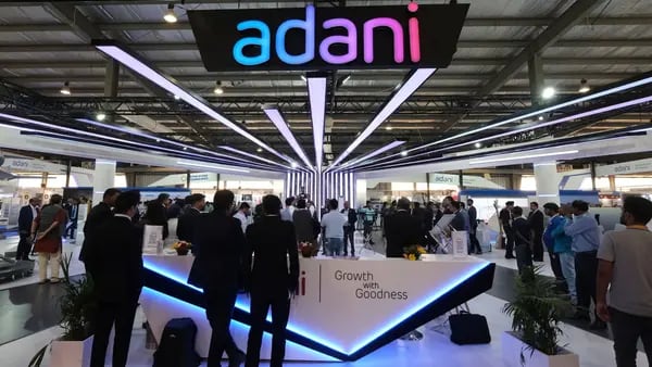 IHC de Abu Dhabi invierte US$400 millones en oferta de acciones de Adanidfd