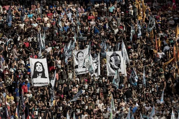 Simpatizantes hicieron una demostración de fuerza en septiembre con motivo del 50 aniversario del regreso de Juan Domingo Perón del exilio.