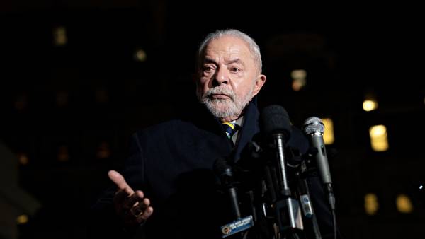 Retraso de viaje de Lula podría acelerar anuncio de un nuevo plan fiscal para Brasildfd