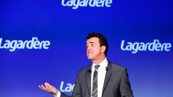 Herdeiro de gigante francesa de mídia perde o cargo de CEO após acusaçõesdfd
