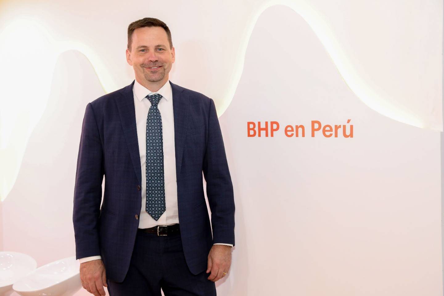 BHP anunció en Perumin 35 que en su cartera de proyectos de exploración en Perú se encuentran iniciativas en las regiones de Áncash, Huancavelica, Ayacucho, Apurímac, Cusco y Arequipa. BHP cuenta además con 33,75% de participación en Antamina.