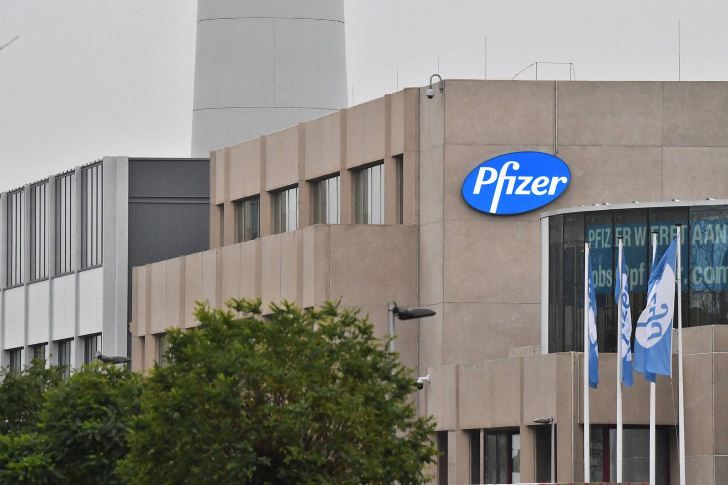 El logo en una instalación de Pfizer en Bélgica.