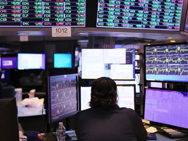 Bolsas asiáticas se preparan para las pérdidas mientras Wall Street retrocededfd